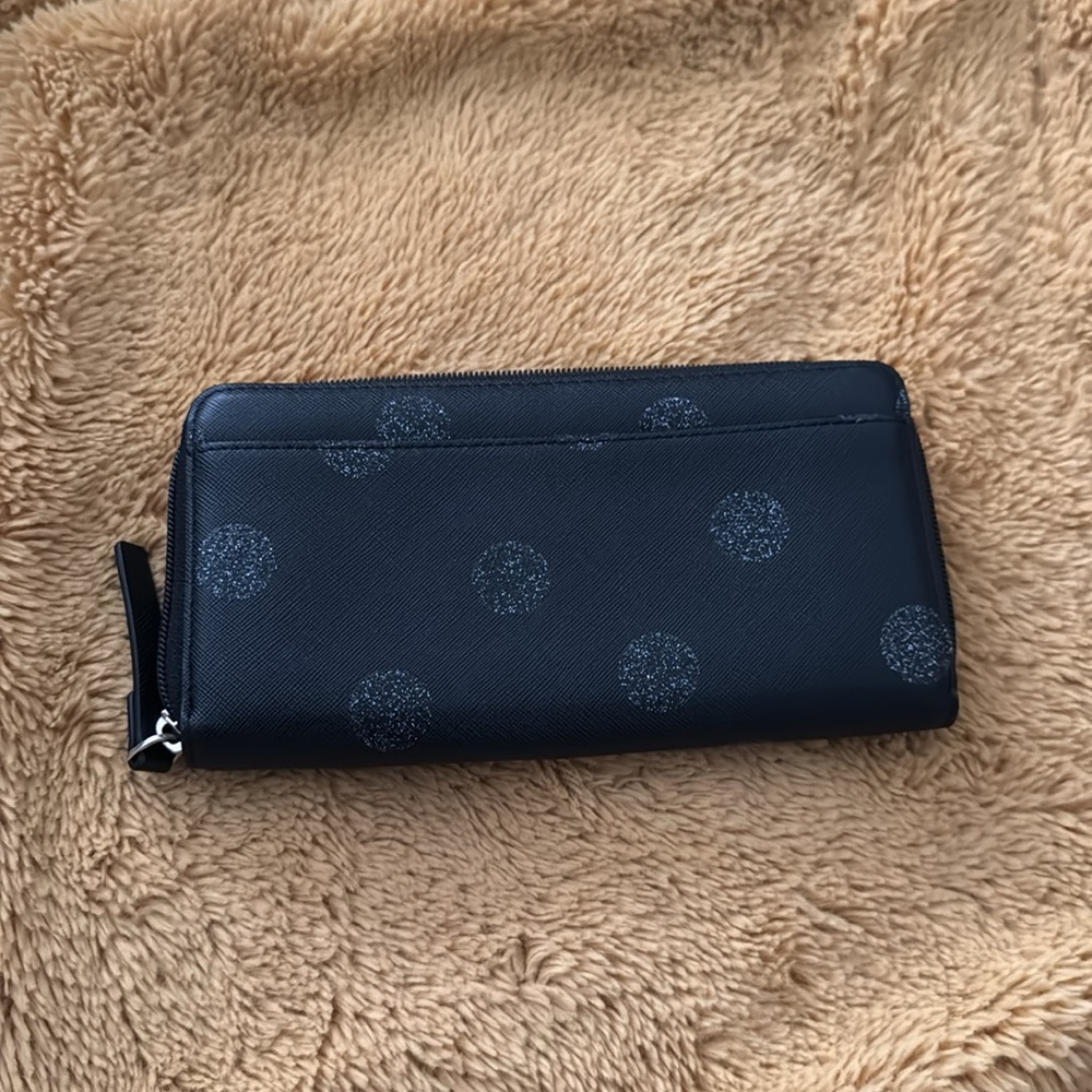 Kate Spade Wallet
excellent condition 
never used - Picture 2 of 4